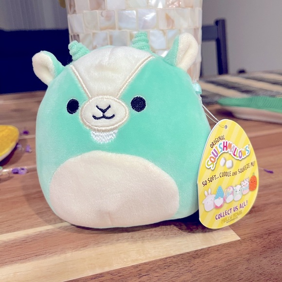 Squishmallow Palmer